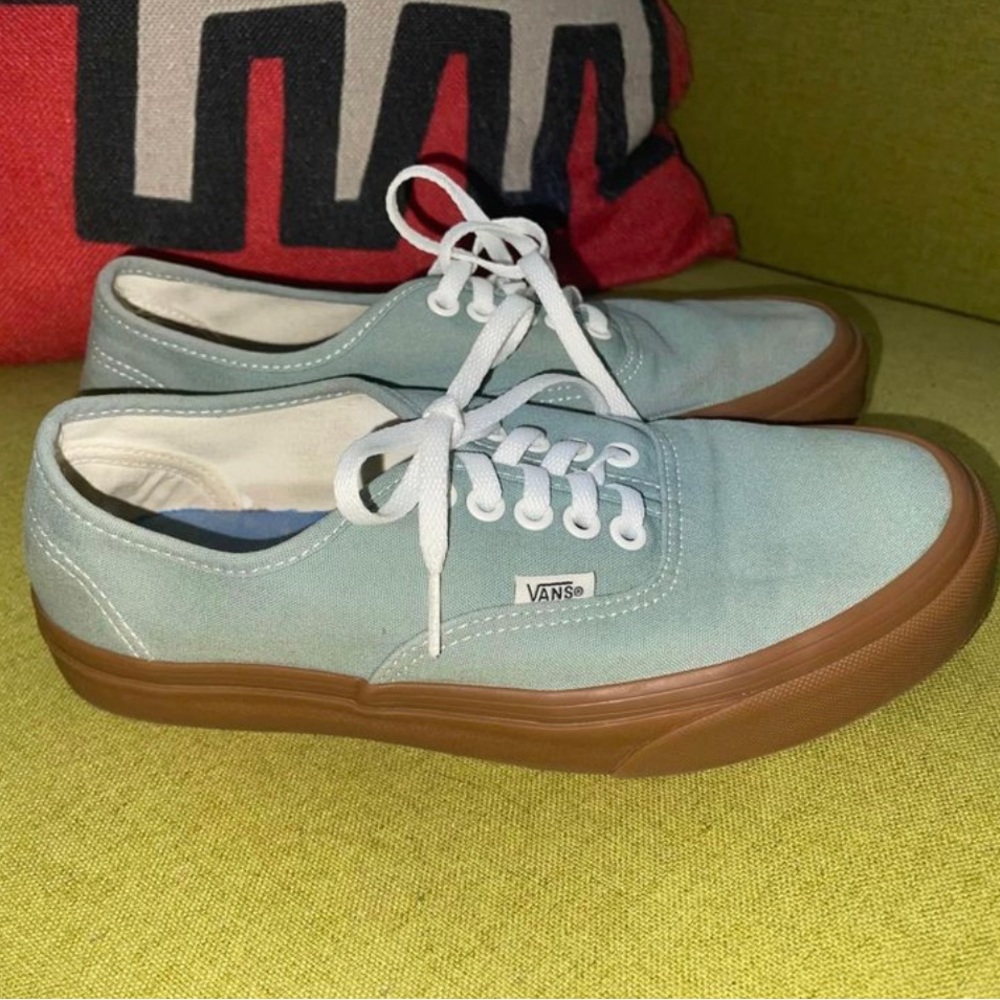 Classic Vans Light Blue/Gum Sole